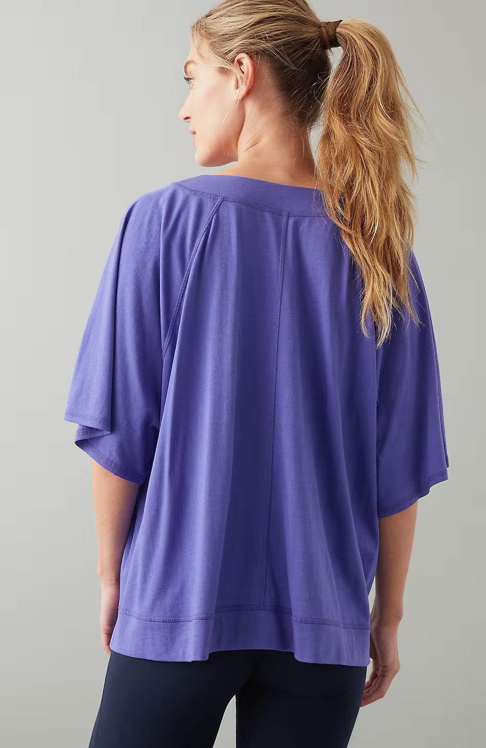 Fit Seamed V-Neck Tee