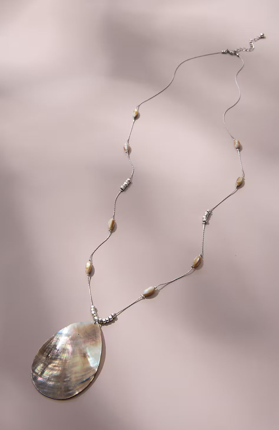 Black Lip Shell Pendant Necklace