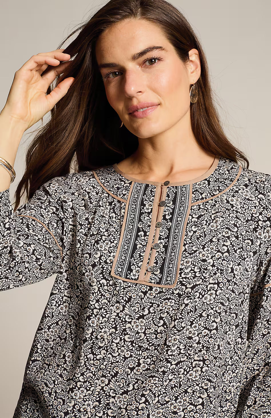 Pipe-Trimmed Printed Popover