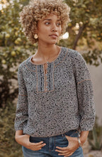 Pipe-Trimmed Printed Popover